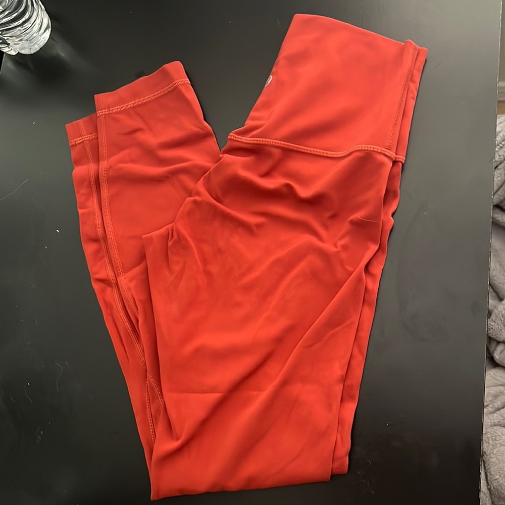 Lululemon Aligns 28” Size 4
